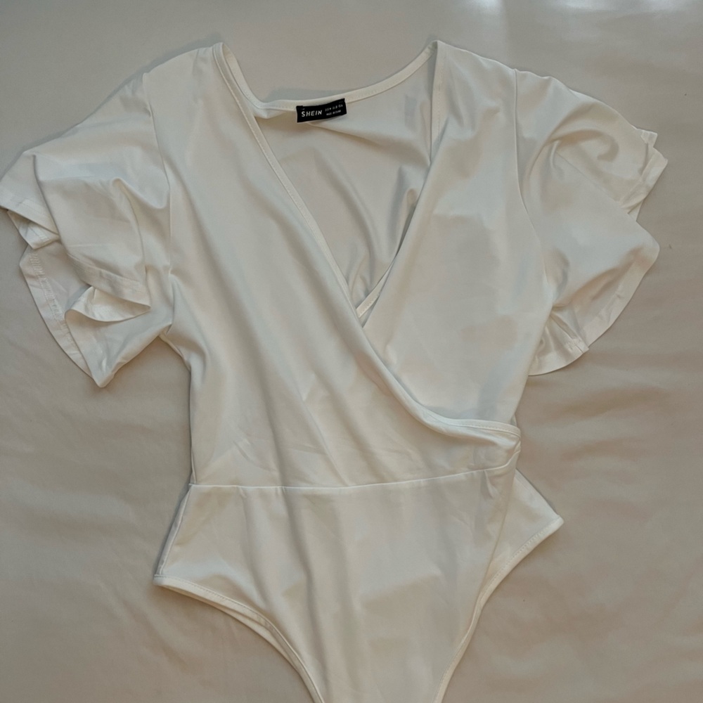 Flutter Sleeve Bodysuit